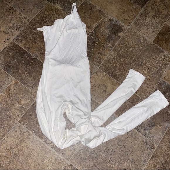 Baddieville Backless Jumpsuit (Ivory) - Picture 2 of 7